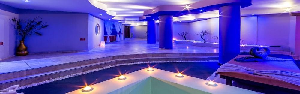Costa Mare Suites 말마리스 외부 사진