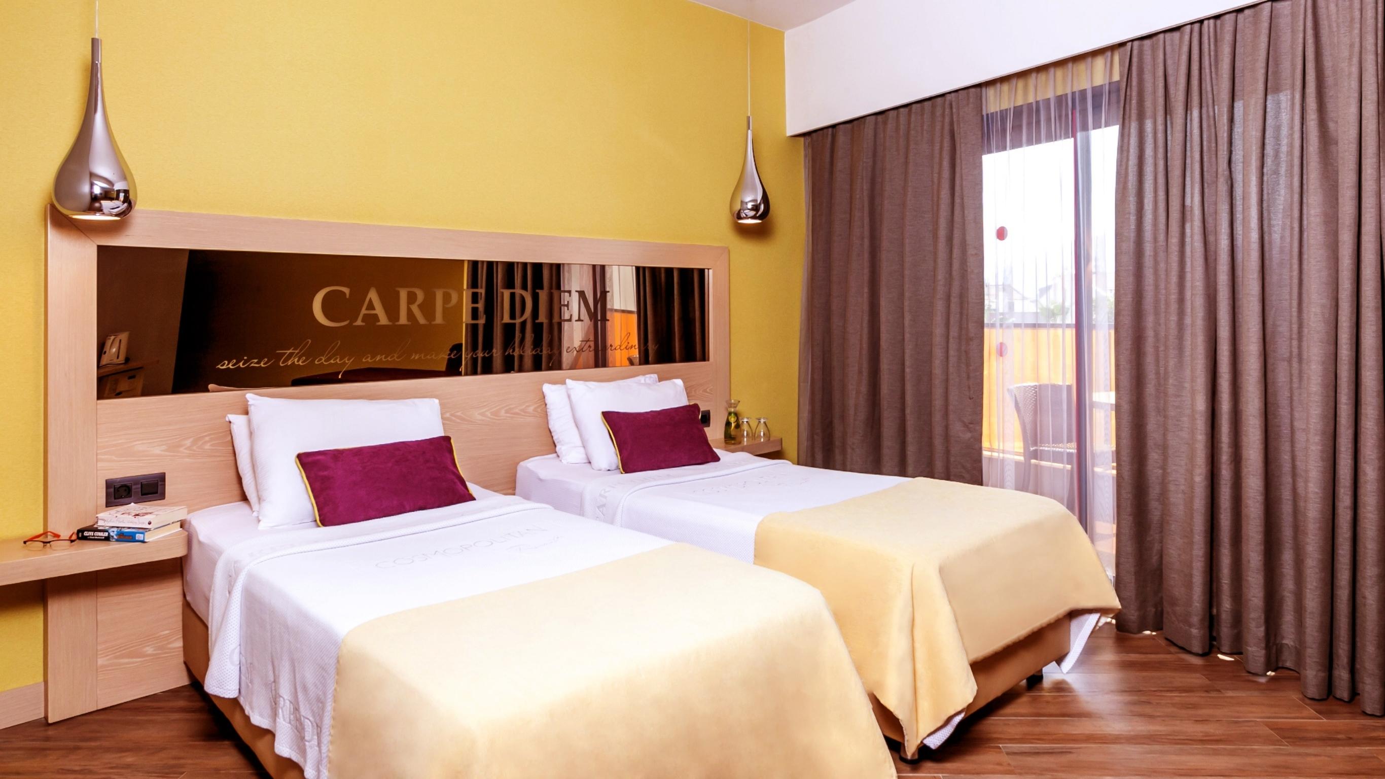 Costa Mare Suites 말마리스 외부 사진