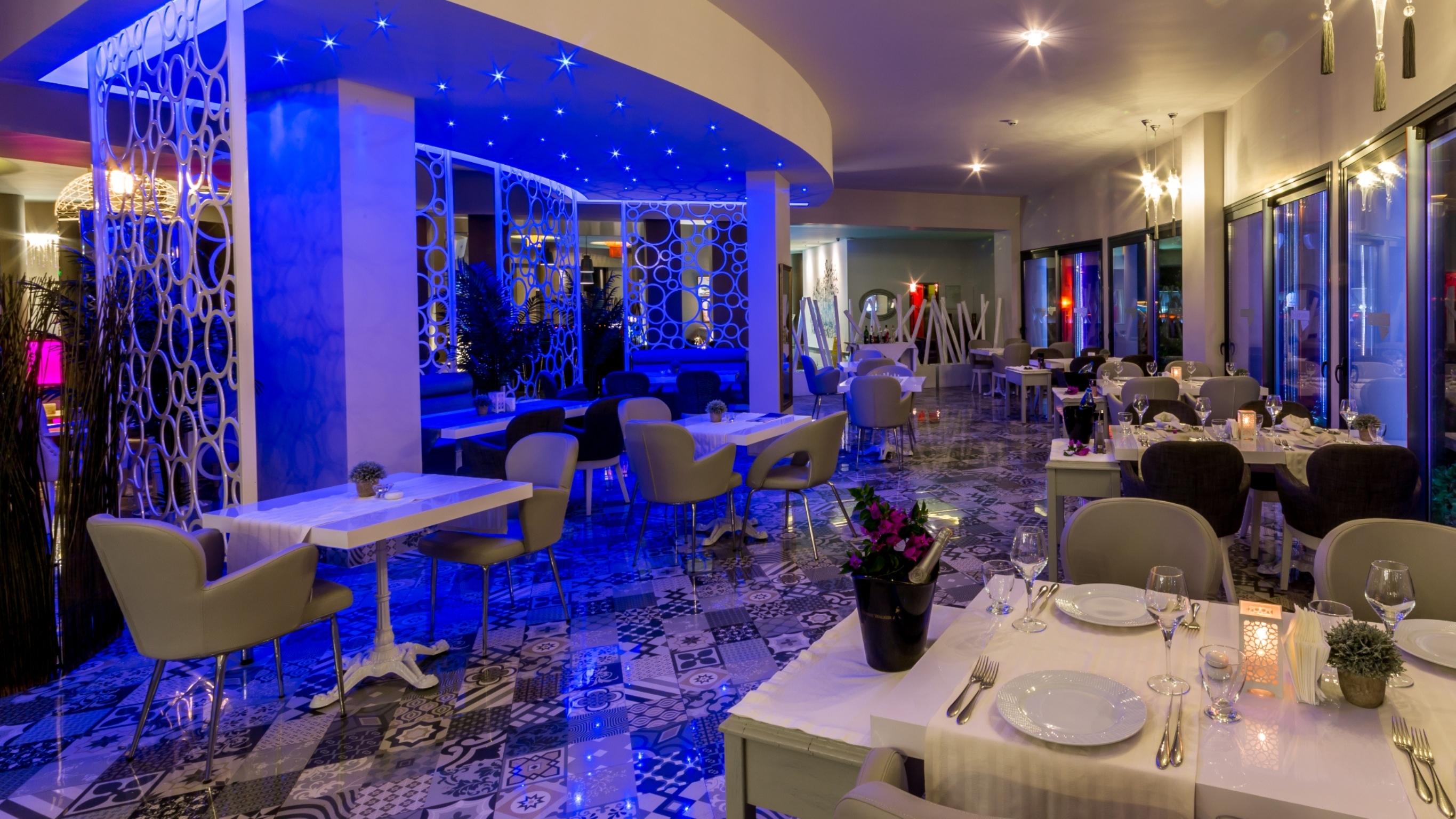 Costa Mare Suites 말마리스 외부 사진