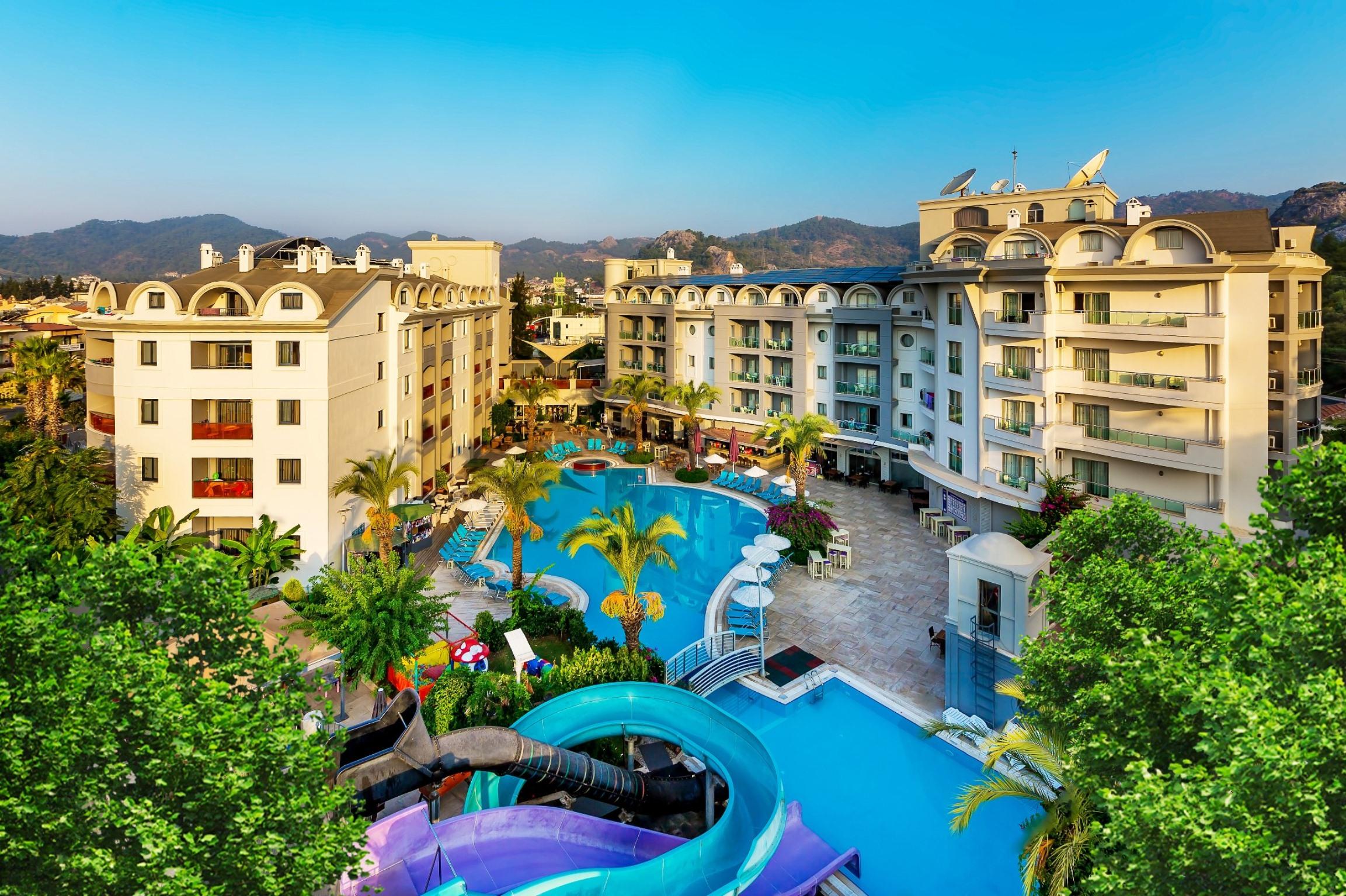 Costa Mare Suites 말마리스 외부 사진