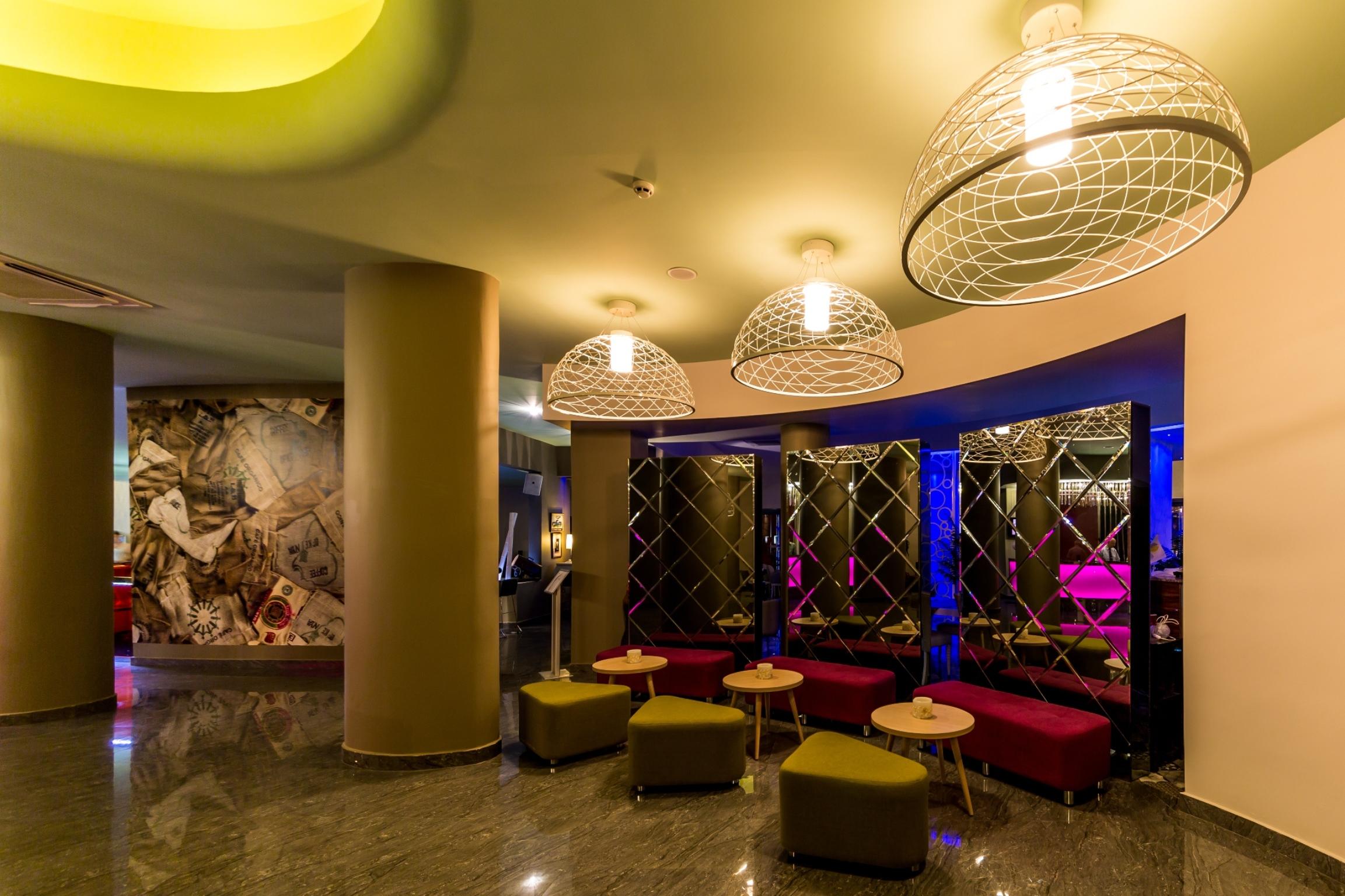 Costa Mare Suites 말마리스 외부 사진