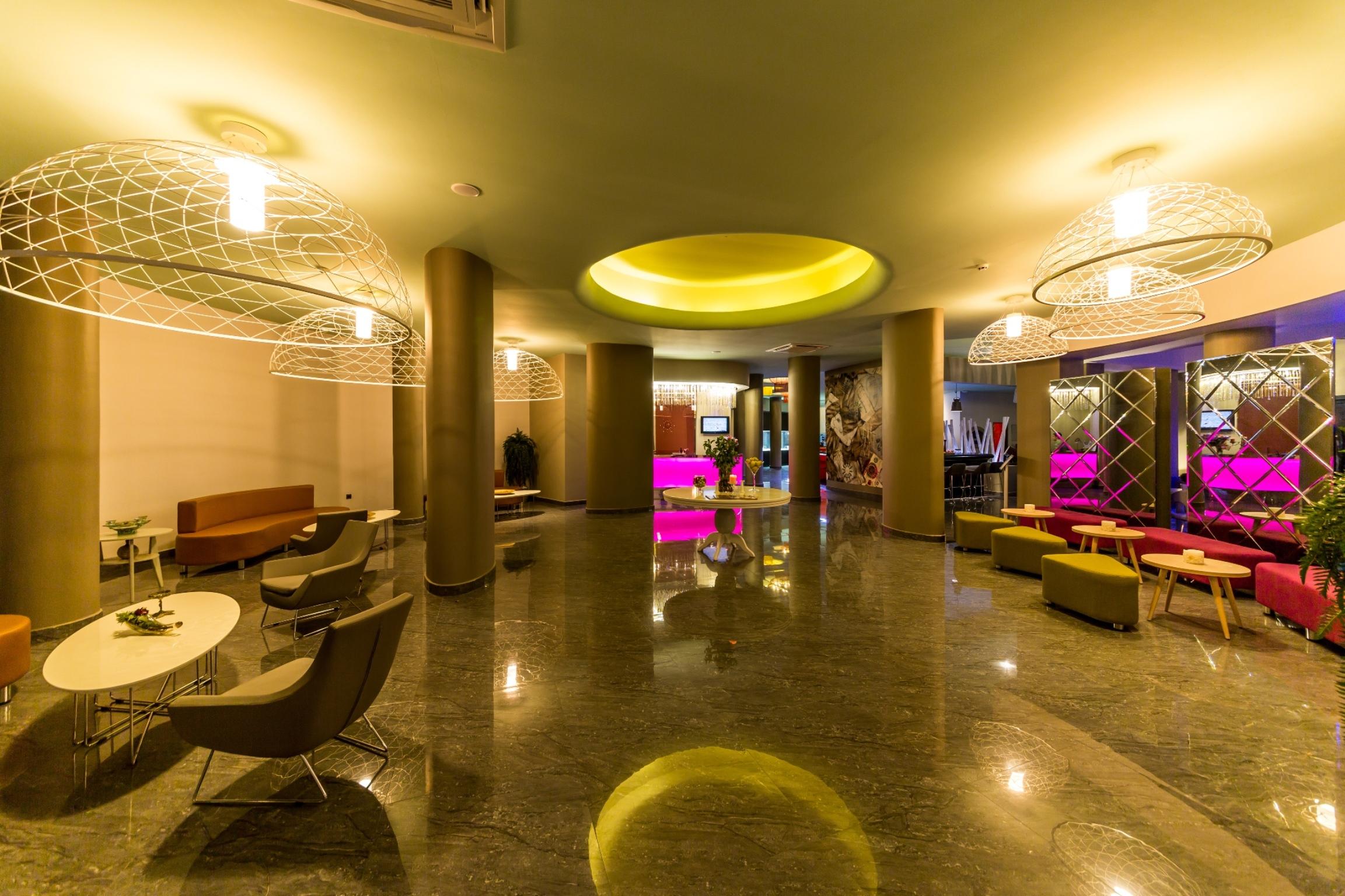 Costa Mare Suites 말마리스 외부 사진