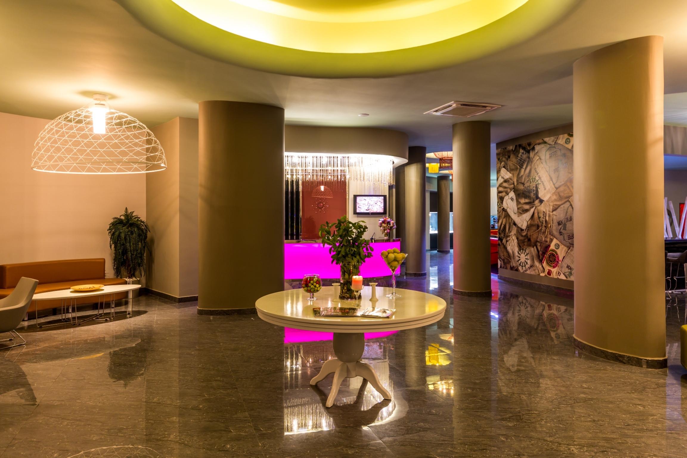 Costa Mare Suites 말마리스 외부 사진