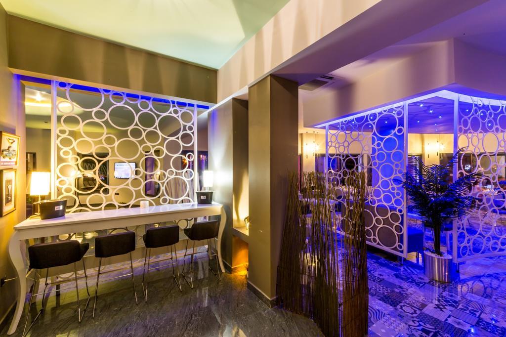 Costa Mare Suites 말마리스 외부 사진